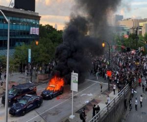 LIVE George Floyd Death Protest: Curfew in 40 cities including Washington, violent demonstrations outside White House