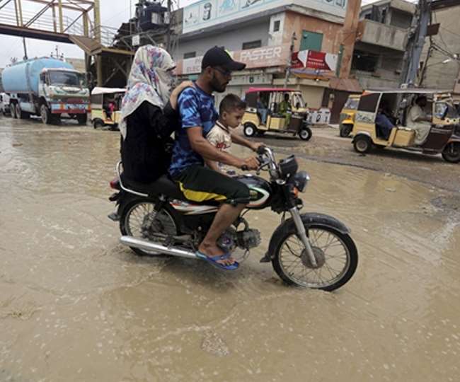 Pakistan Rains Heavy rains in Pakistan make the situation worse, so far 50 people have died