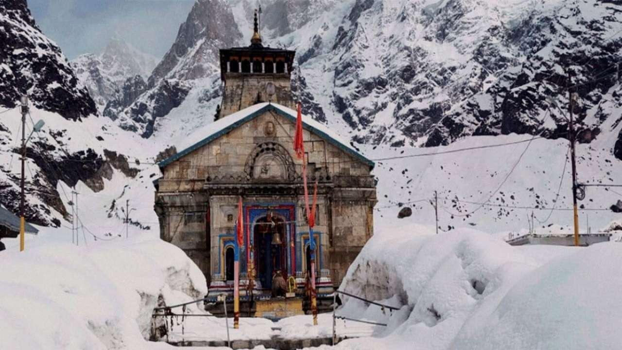 Kedarnath and Badrinath covered in snow sheet see beautiful pictures